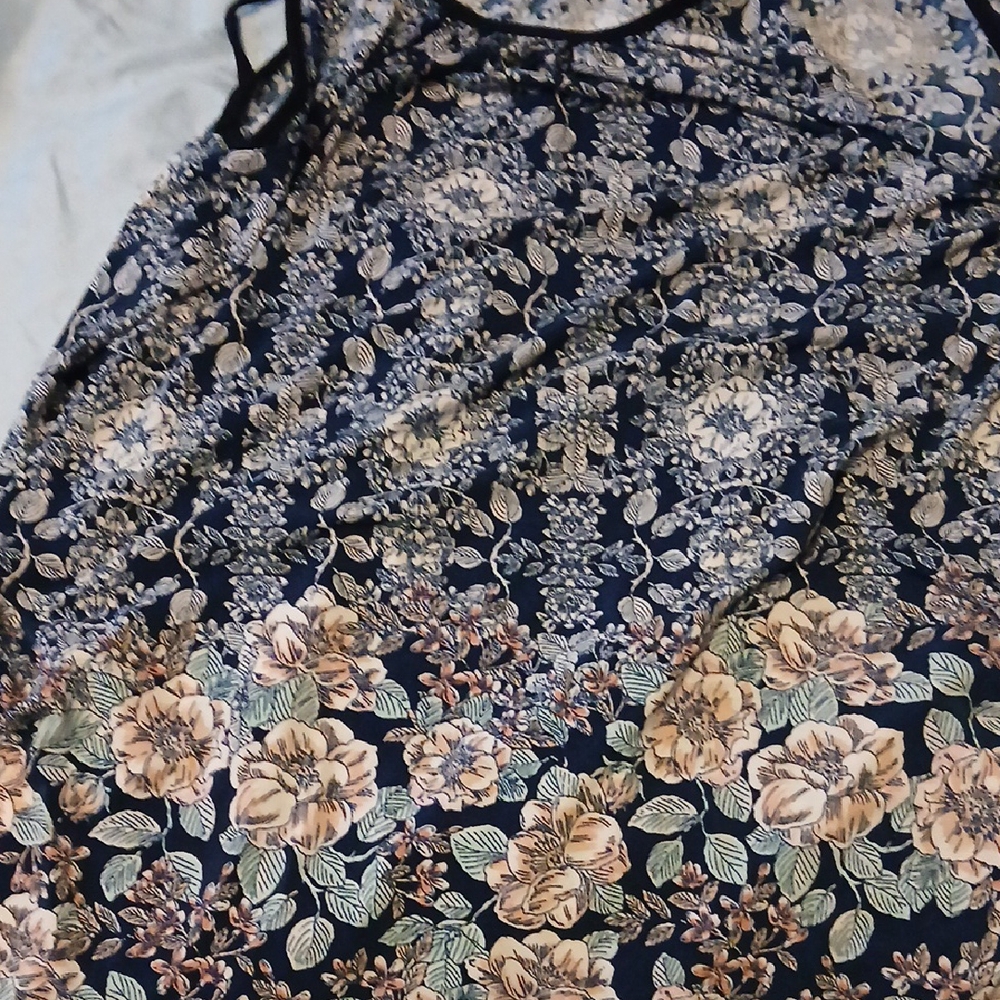 Agenda Navy and White Floral Top